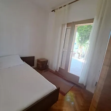 Апартаменты Apartman Grebastica Гребастика